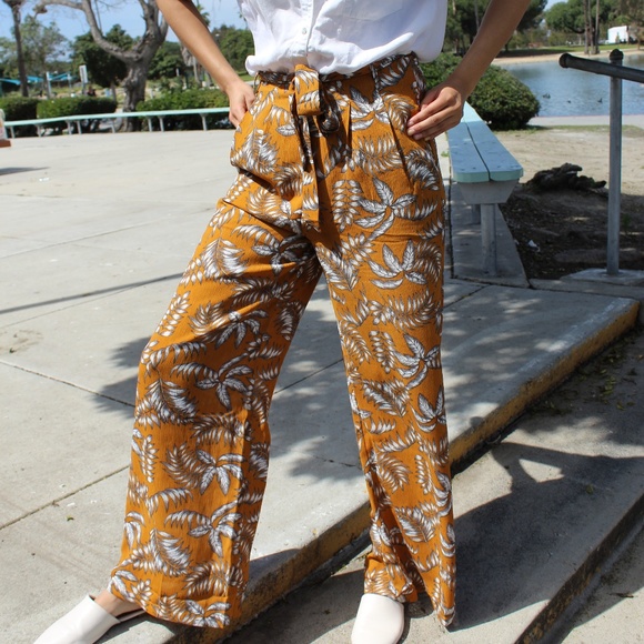 Pants - 🚨END OF SUMMER SALE// Mustard yellow Floral pants